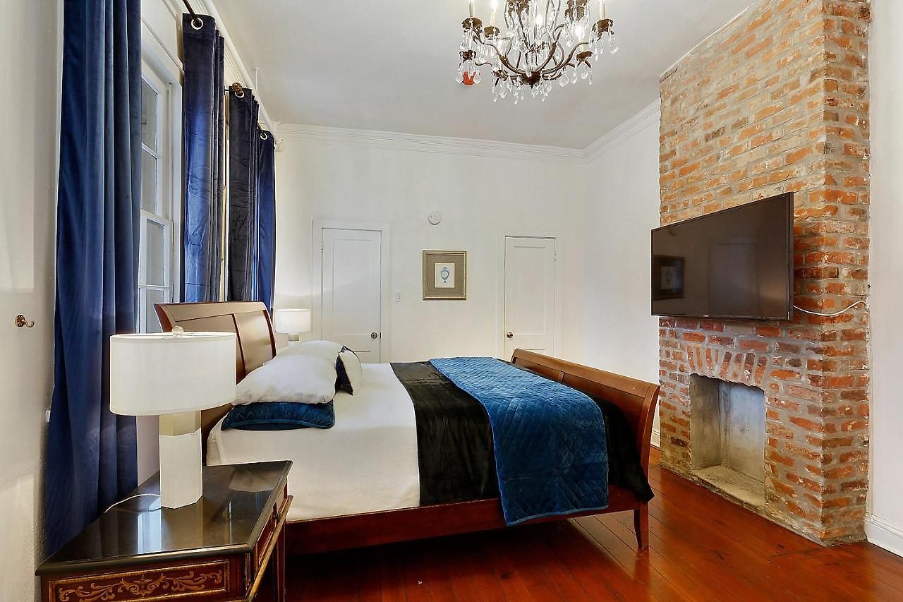 Hotel Bourbon Street *