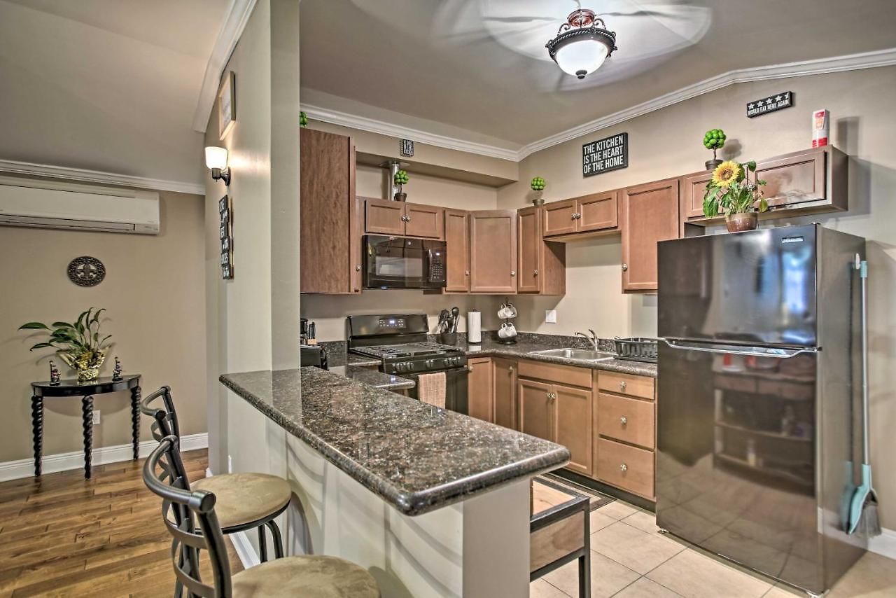 Walk To Canal St Trolley! Mid-City Nola Retreat Apartment New Orleans
