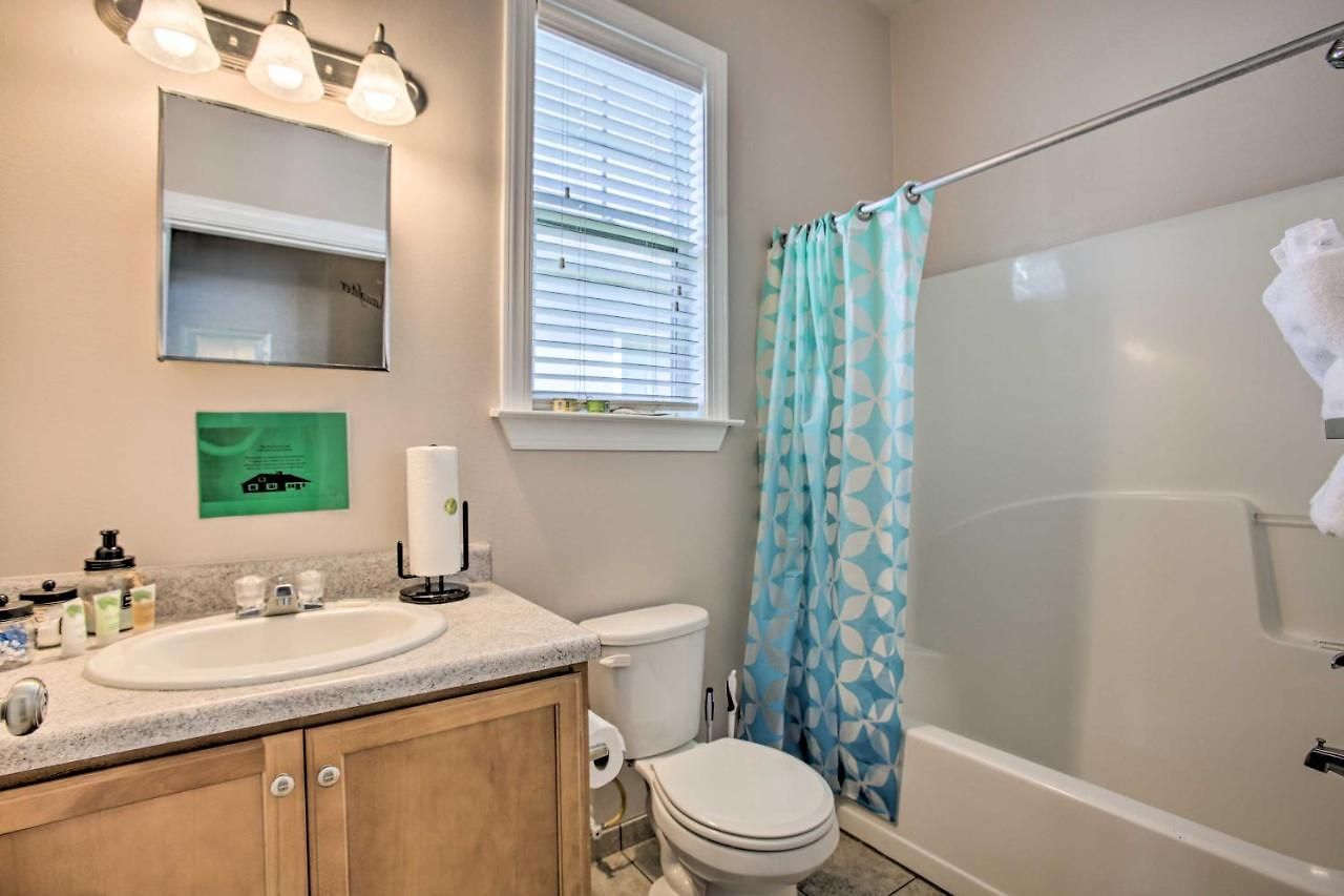 Nola 2 Blocks To Streetcar, Cafes & Bars Holiday home