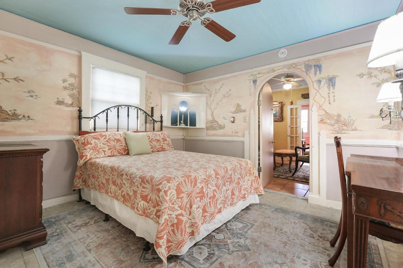 Hotel Historic Inn In The Marigny, Blocks To French Quarter