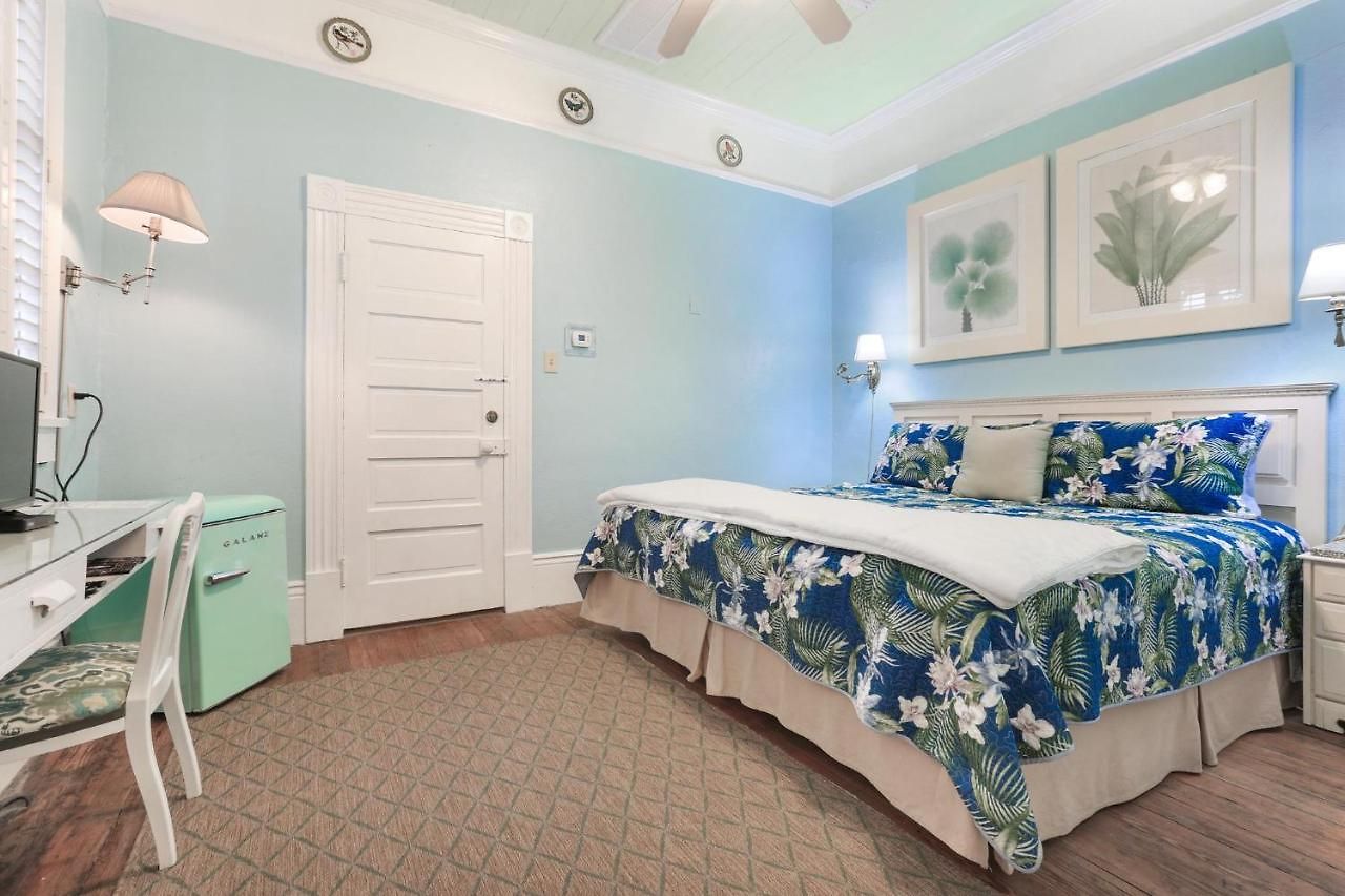 Hotel Historic In The Marigny, Blocks To French Quarter 4*