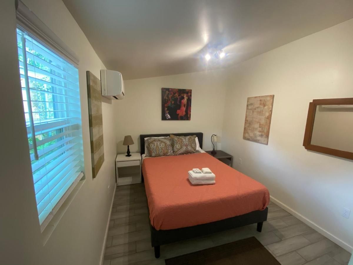 Apartment One Bedroom With Hot Tub 2 Blocks To Magazine Street *