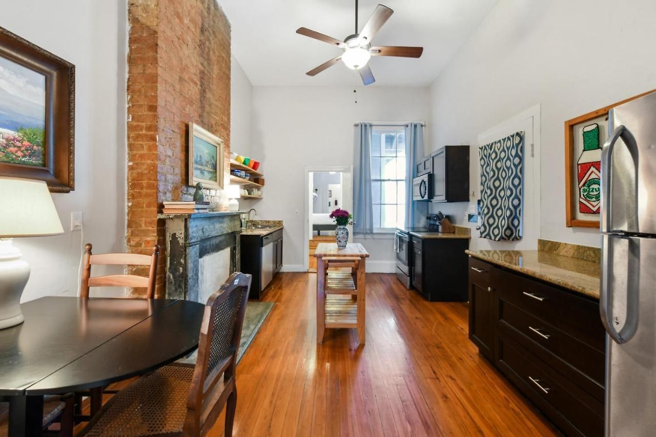 Montgomery House 4*