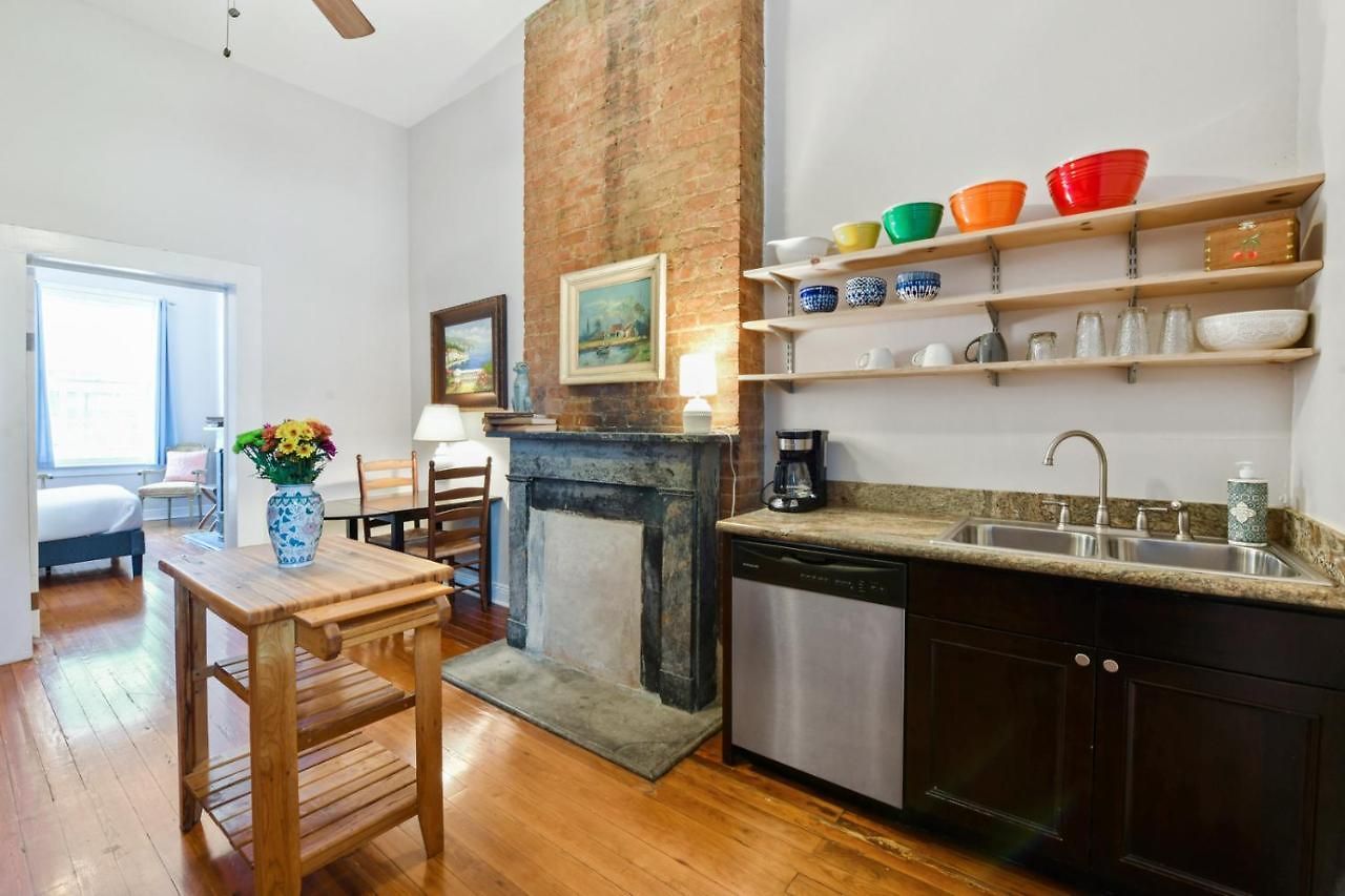 Montgomery House Aparthotel 4*