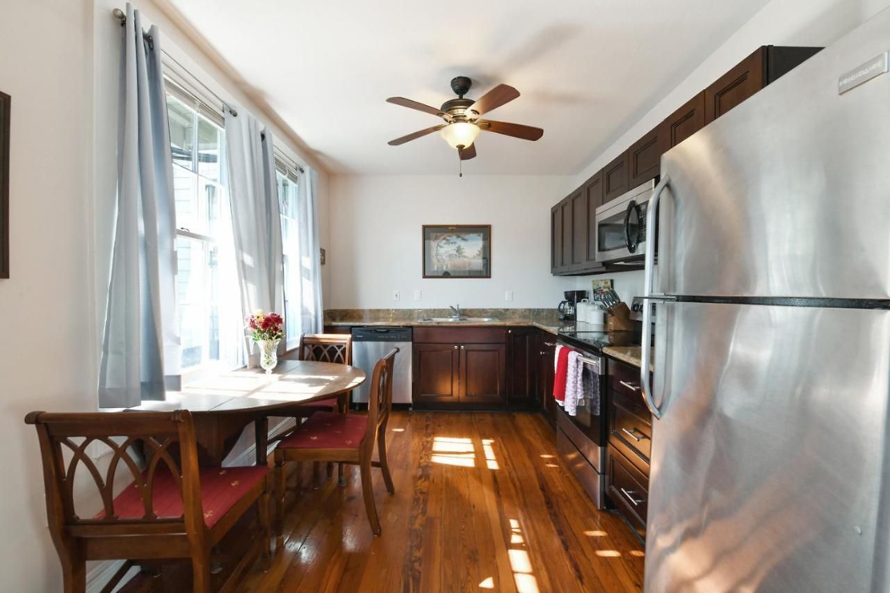 Montgomery House 4*