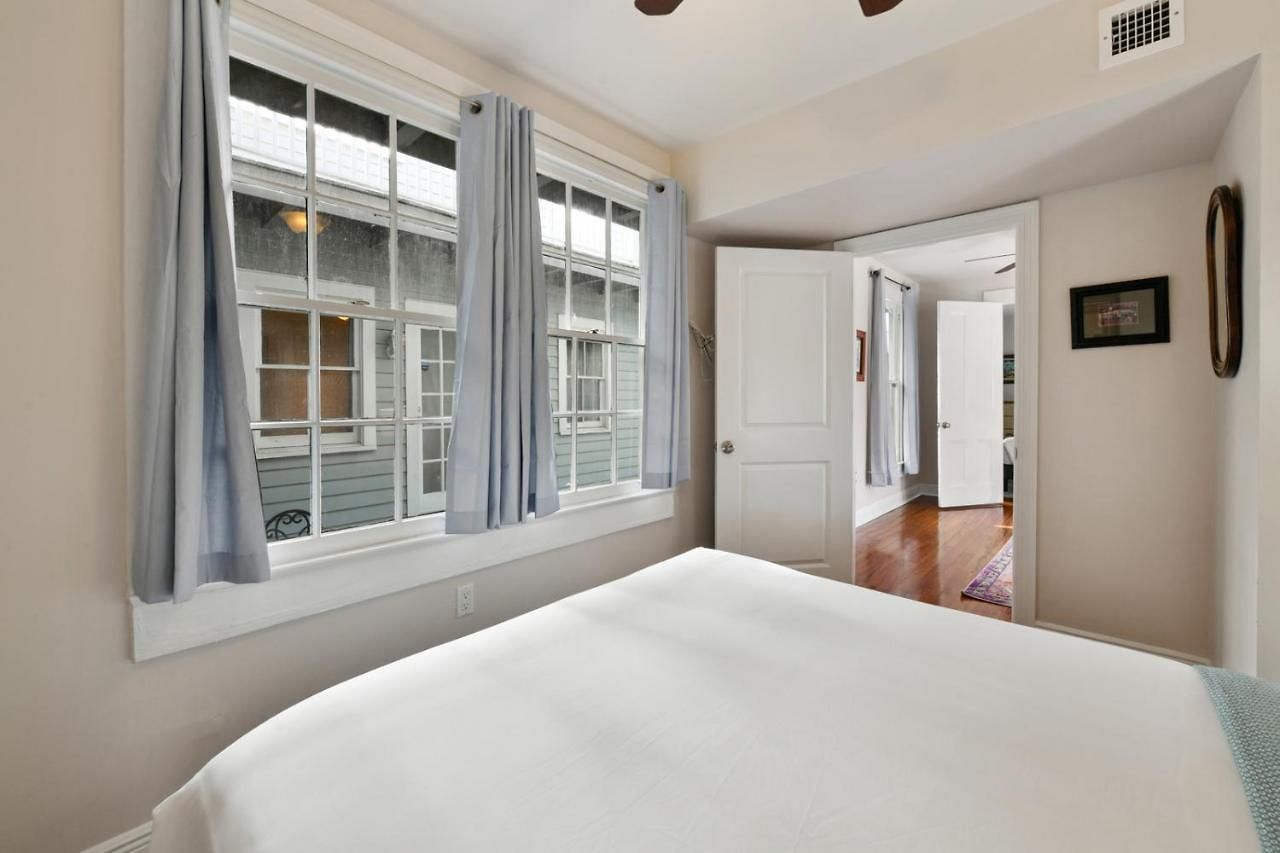 Montgomery House Aparthotel 4*