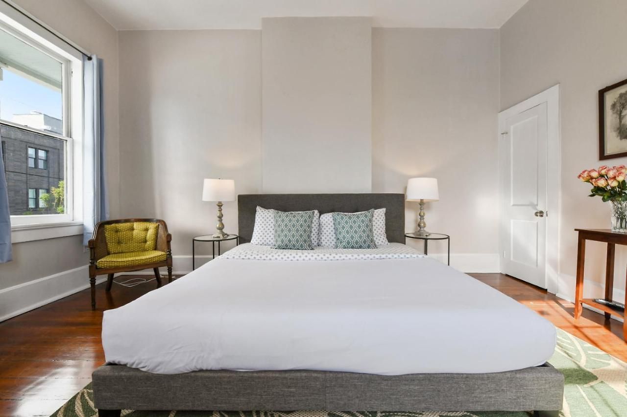 Montgomery House Aparthotel 4*