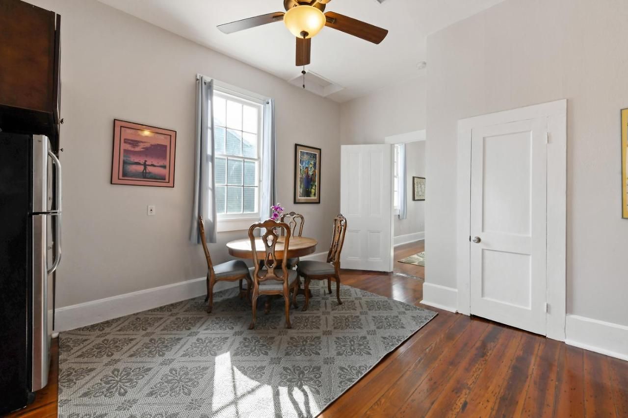 Montgomery House 4*
