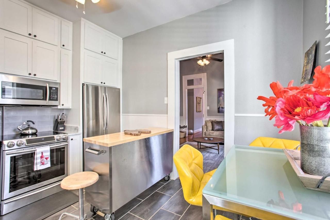 Uptown Nola On Magazine Street W/ Backyard! Apartment