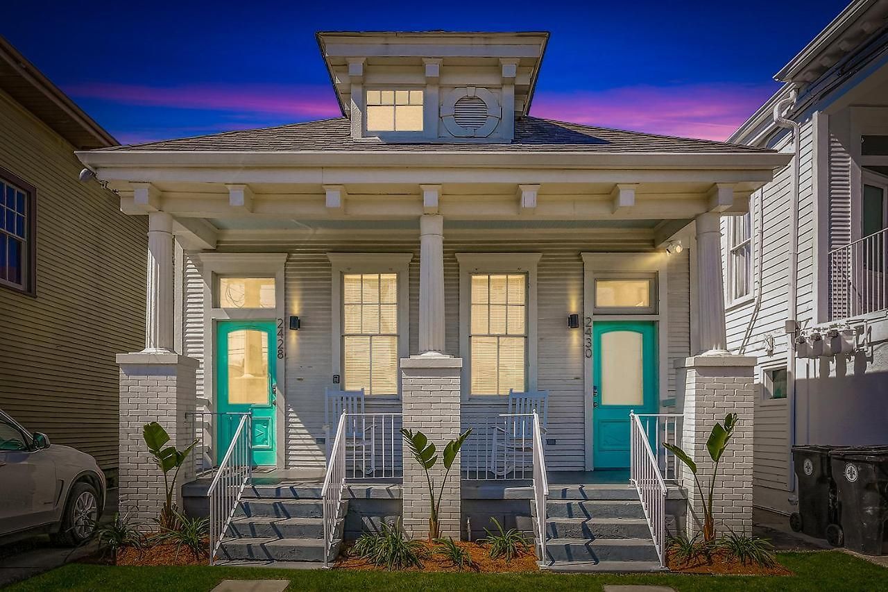 Private 2br In Uptown By Hosteeva Apartment