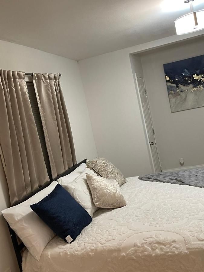 Pr10 Holy Cross Oasis 30 Day Minimum Guest house *