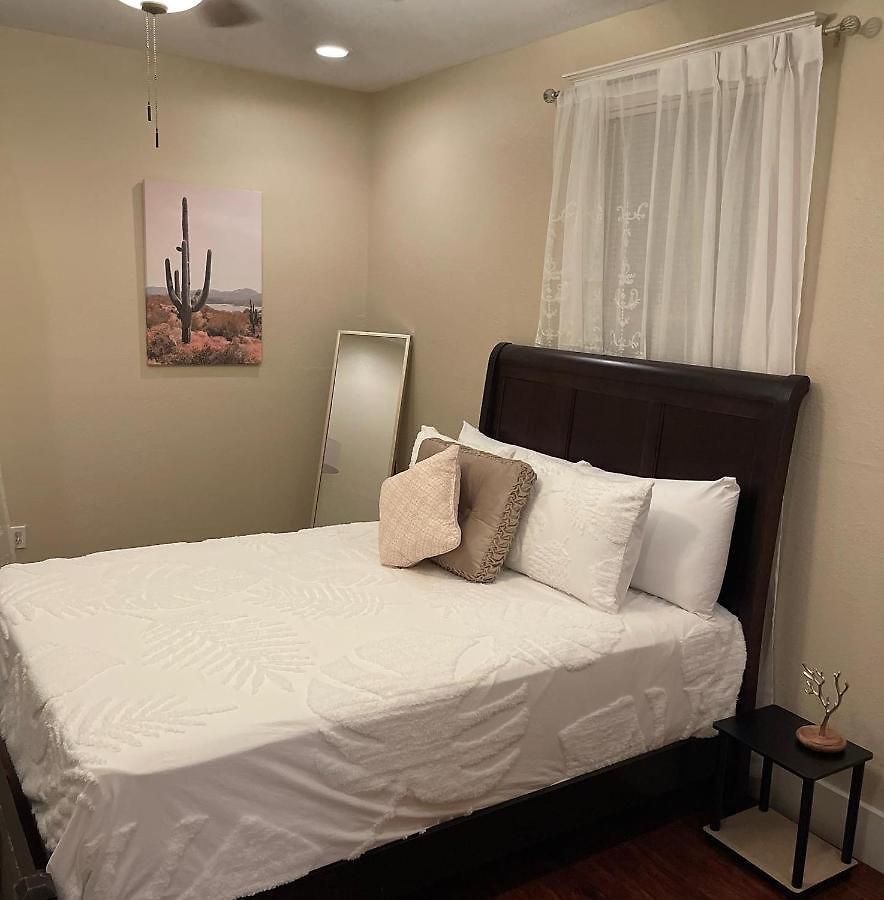 Guest house Pr10 Holy Cross Oasis 30 Day Minimum New Orleans