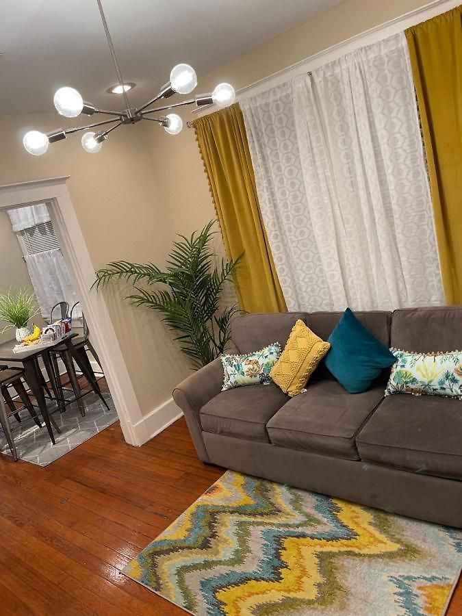 Pr10 Holy Cross Oasis 30 Day Minimum Guest house