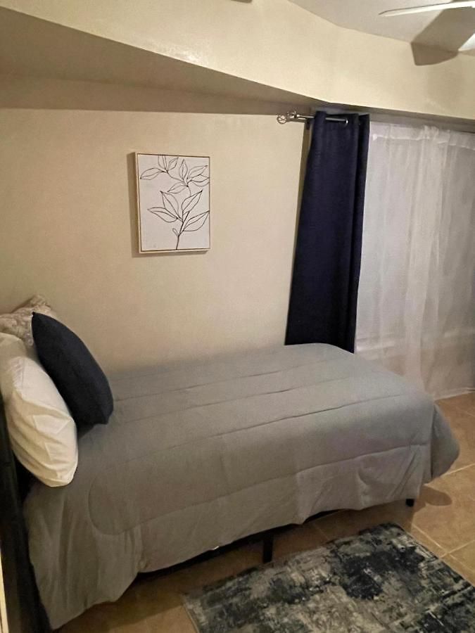 Guest house Pr10 Holy Cross Oasis 30 Day Minimum *