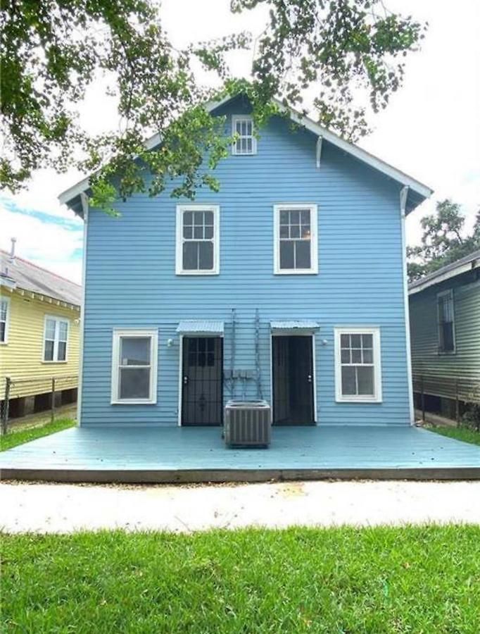 Pr10 Holy Cross Oasis 30 Day Minimum New Orleans