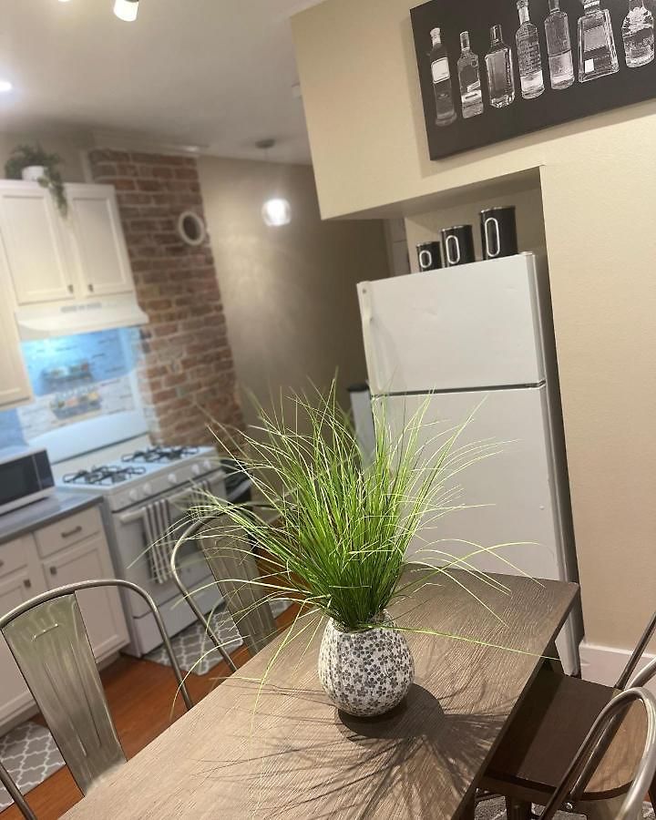 Guest house Pr10 Holy Cross Oasis 30 Day Minimum *