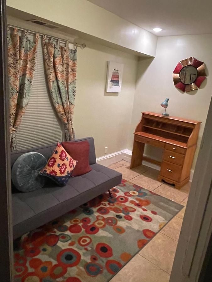 Pr10 Holy Cross Oasis 30 Day Minimum New Orleans