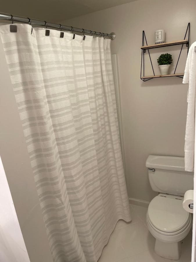 Guest house Pr10 Holy Cross Oasis 30 Day Minimum