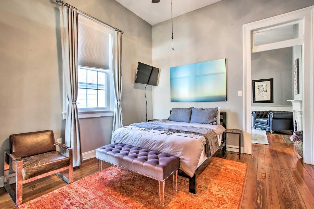 Uptown Nola On Magazine Street W/ Backyard! Apartment New Orleans