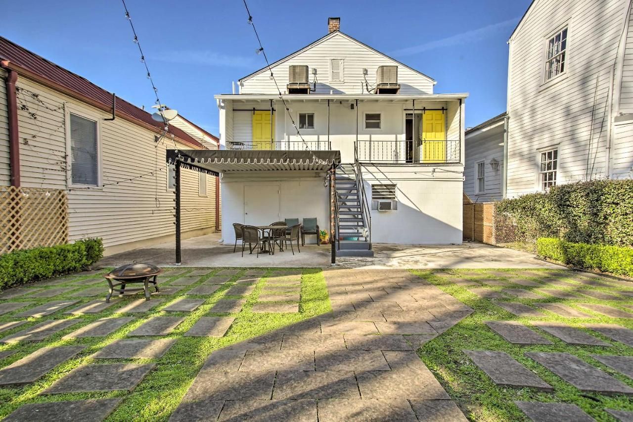 Uptown Nola On Magazine Street W/ Backyard!