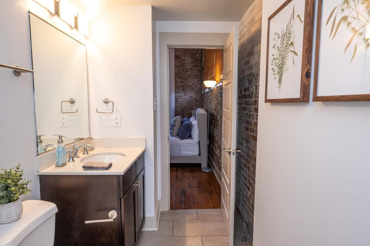 Apartment French Quarter Delight 8