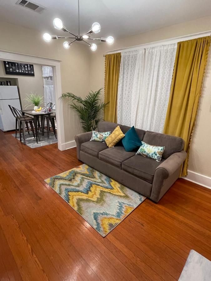 Guest house Pr10 Holy Cross Oasis 30 Day Minimum New Orleans