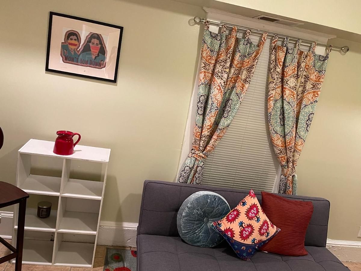Guest house Pr10 Holy Cross Oasis 30 Day Minimum