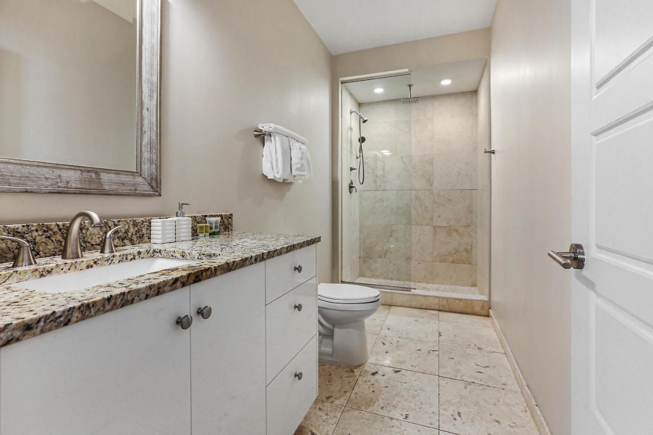 2 Bedroom Elegant In Downtown Apartment New Orleans