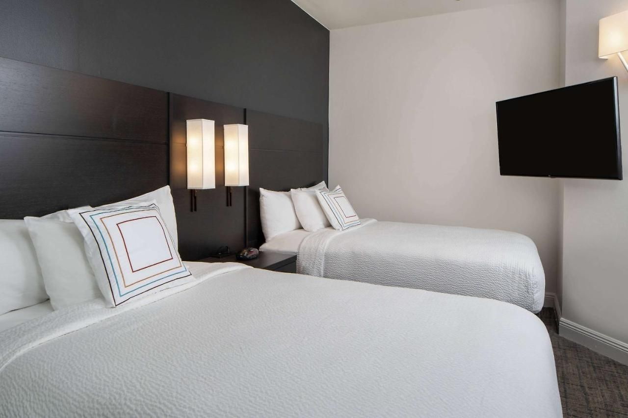 Sonesta Es Convention Center Hotel