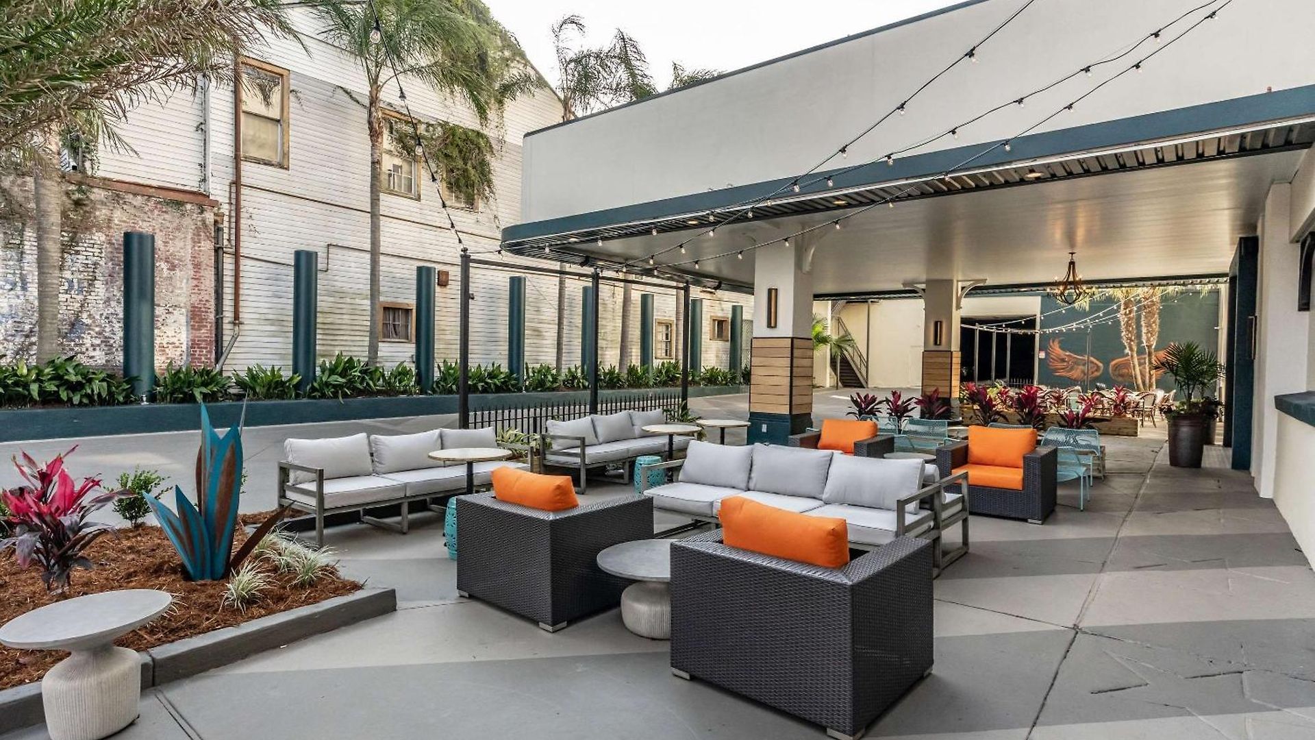 Hotel St Charles Coach House, An Ascend Collection 5*