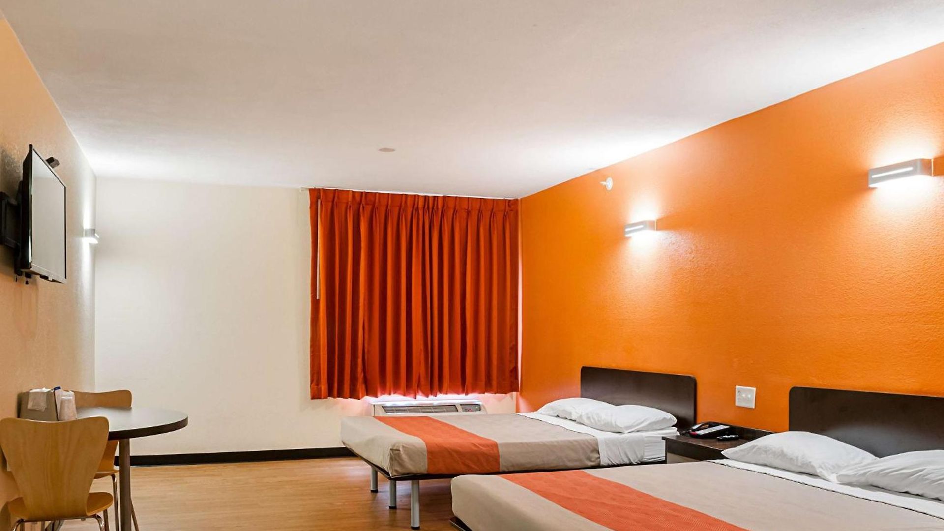 Hotel 6-new Orleans, La - Near Downtown