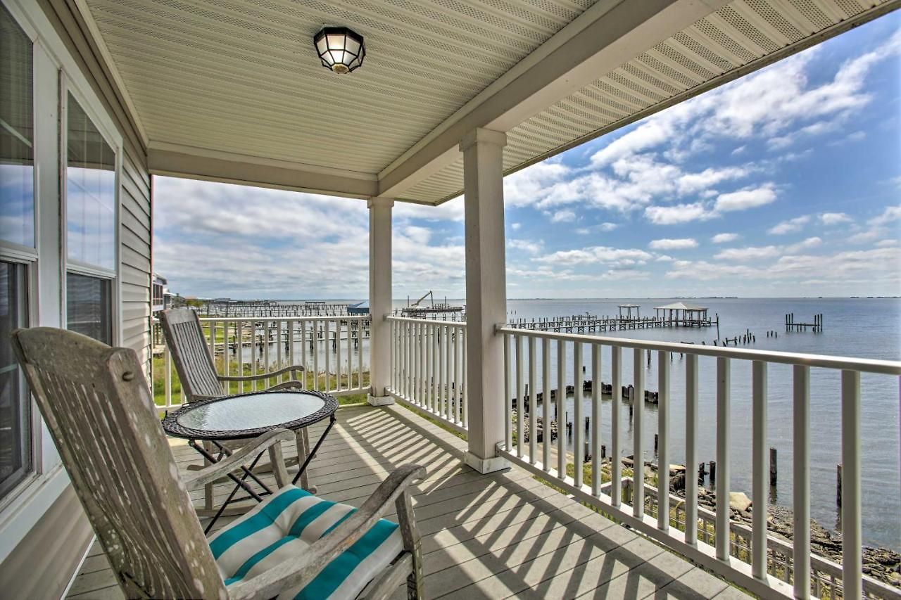 Waterfront W/ Private Dock & Pier Holiday home *