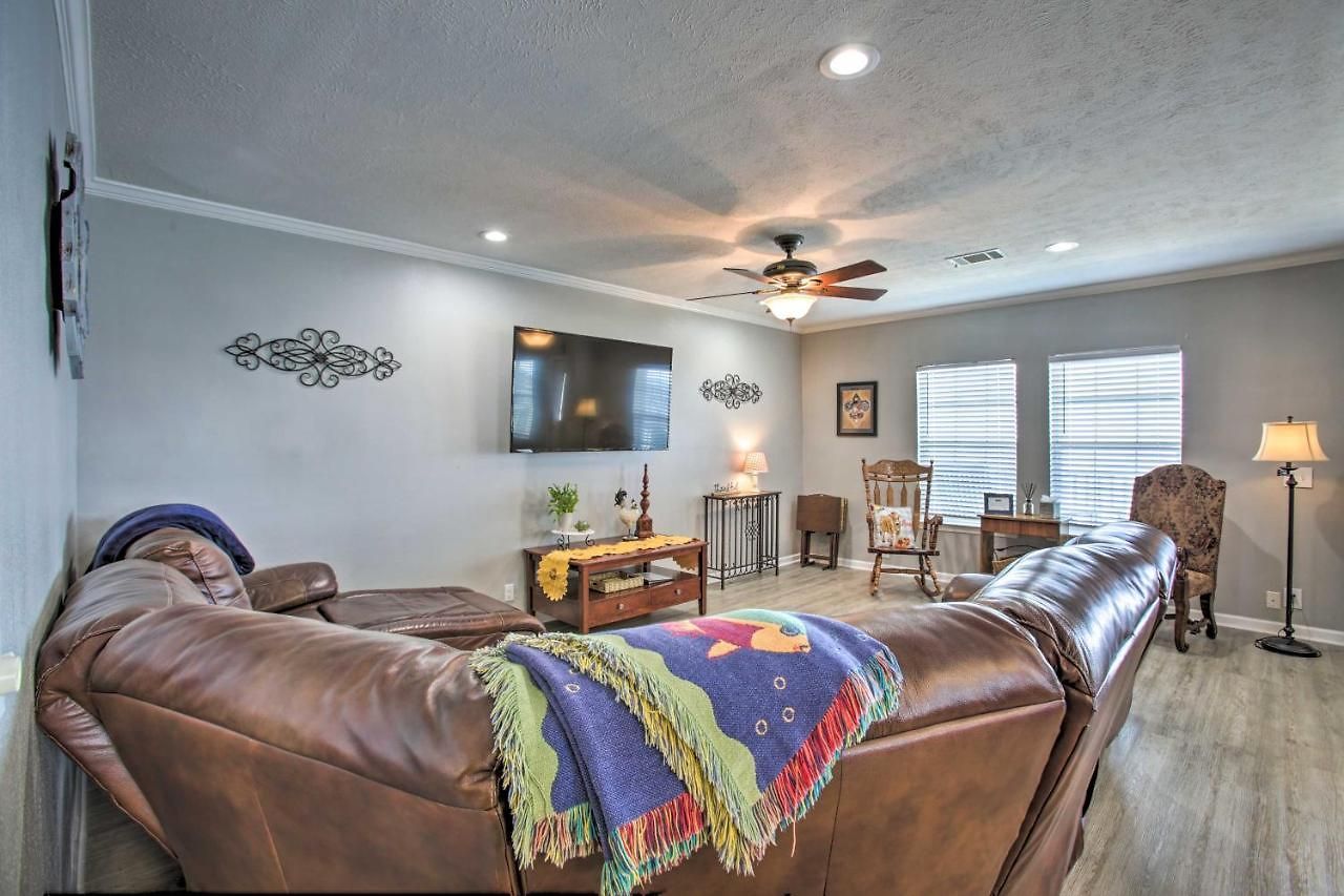 Holiday home Waterfront W/ Private Dock & Pier