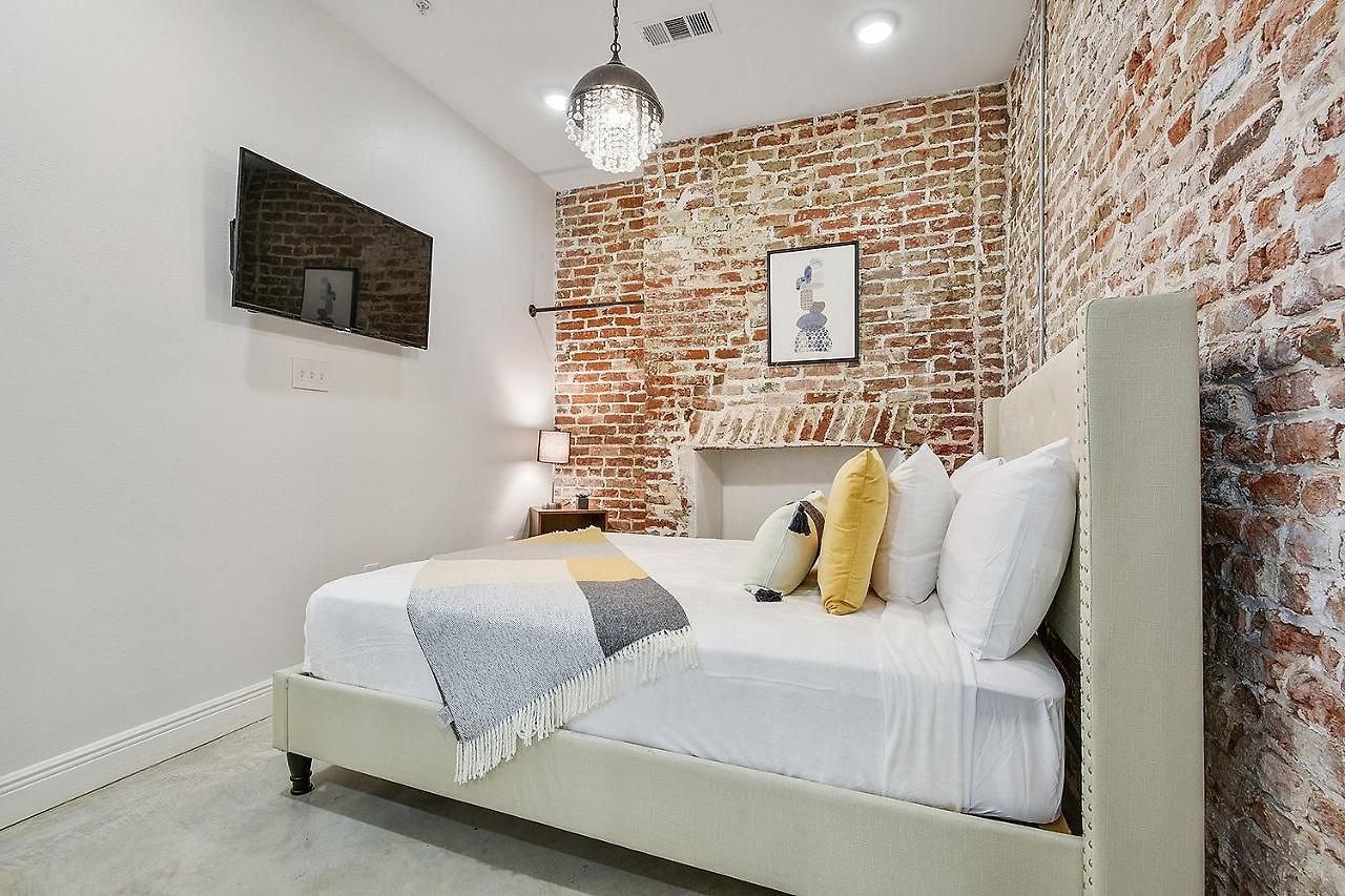 3bd / 6 Guests / Phenomenal Location Apartment New Orleans