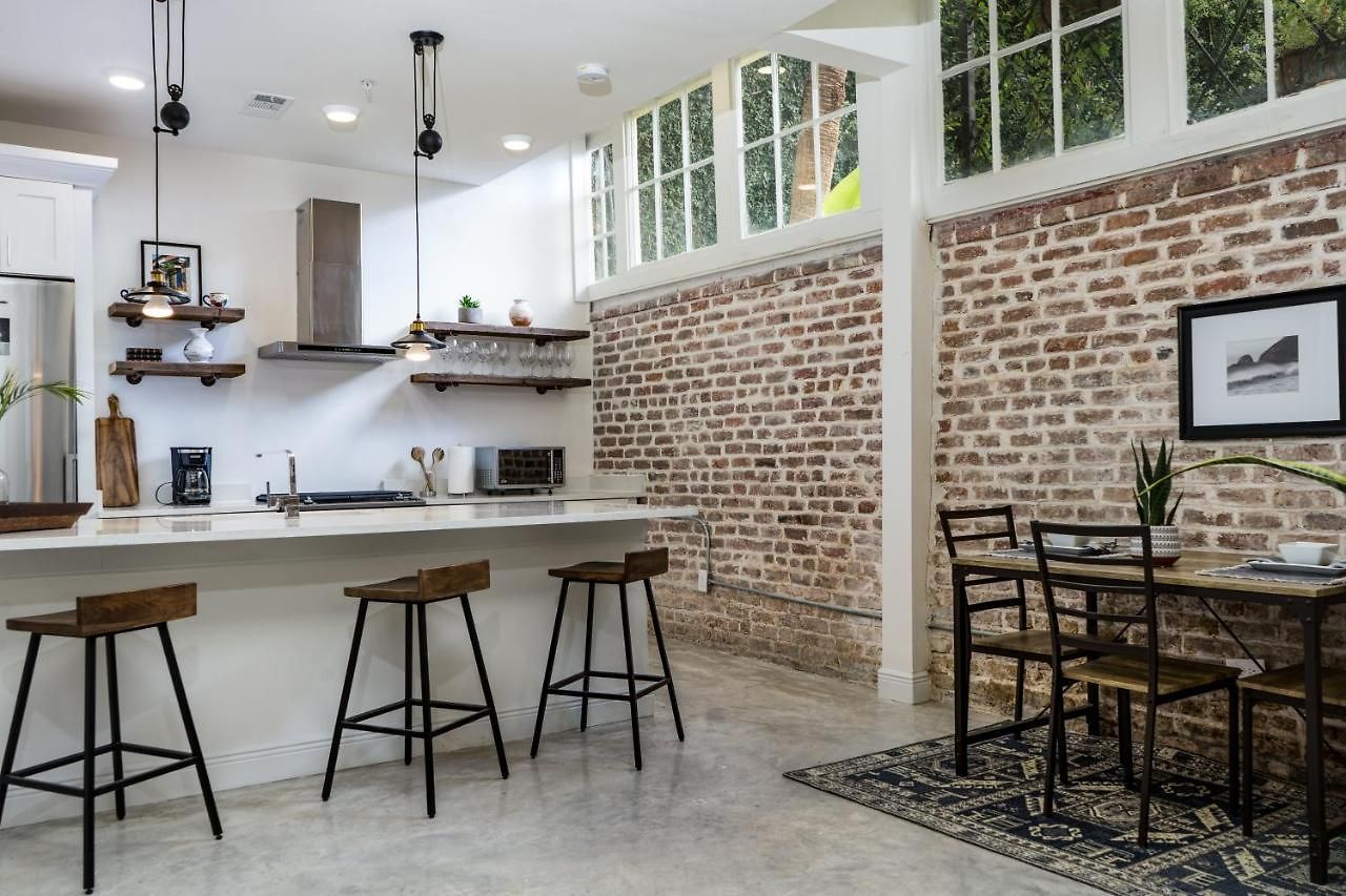 Apartment 3bd / 6 Guests / Phenomenal Location New Orleans