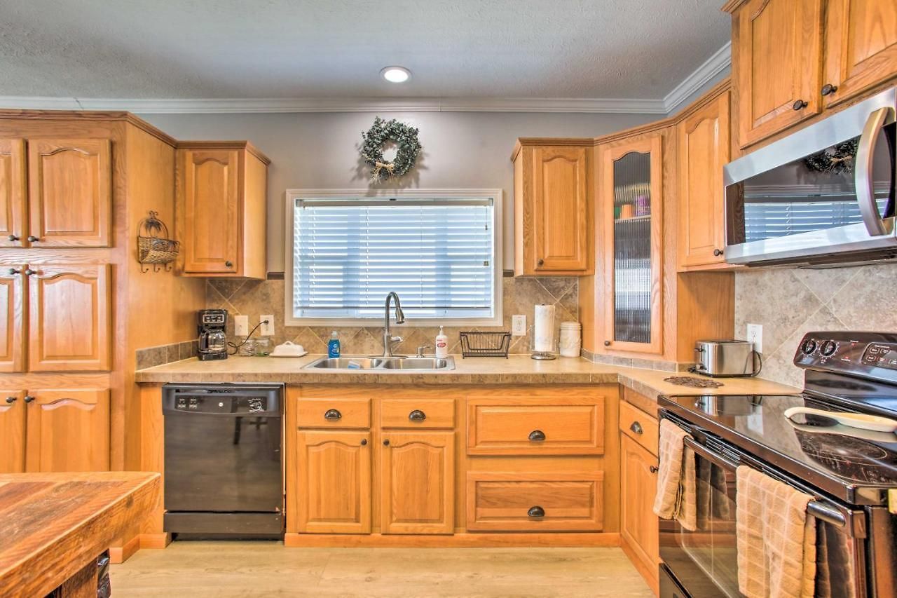 Holiday home Waterfront W/ Private Dock & Pier