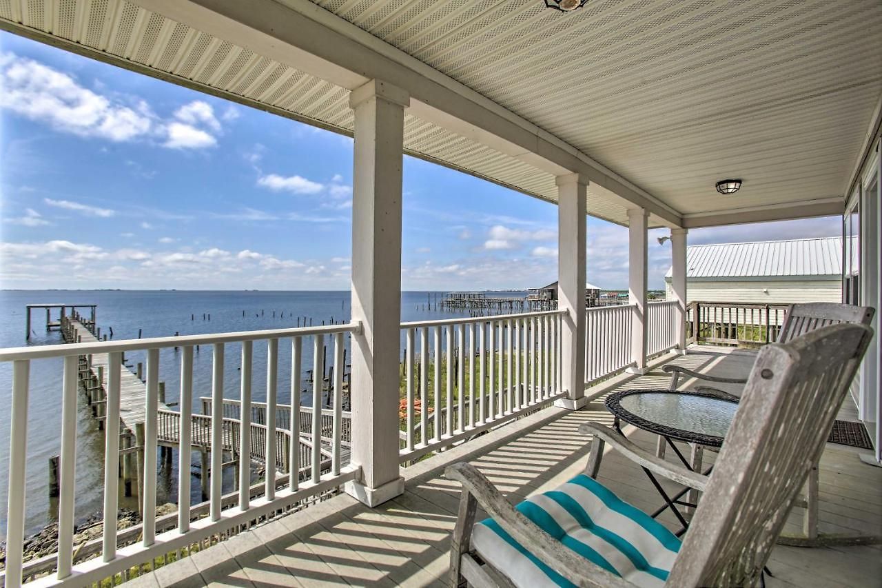 Waterfront W/ Private Dock & Pier Holiday home *