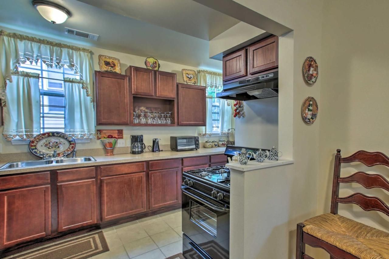 Great For Couples! Nola 3 Mi To Bourbon St * New Orleans