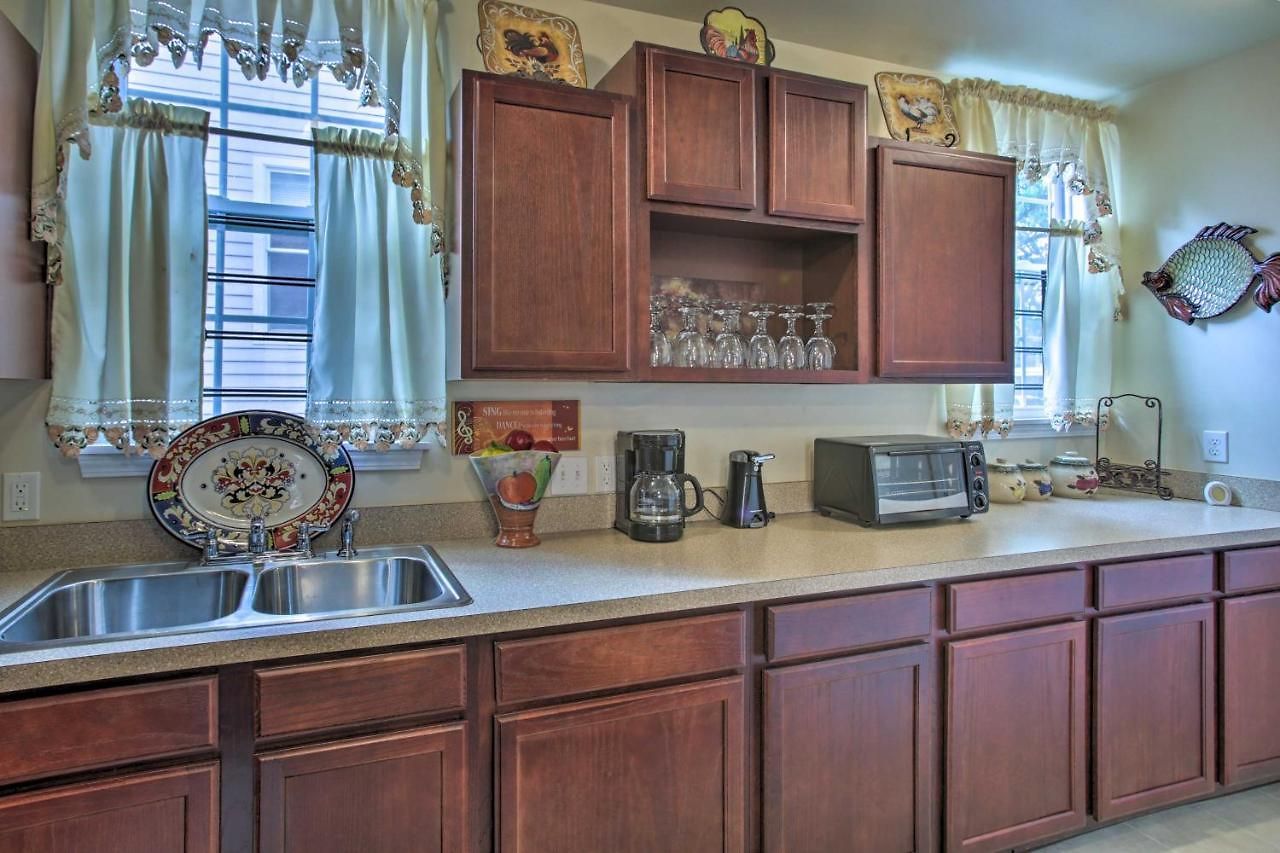 Great For Couples! Nola 3 Mi To Bourbon St *
