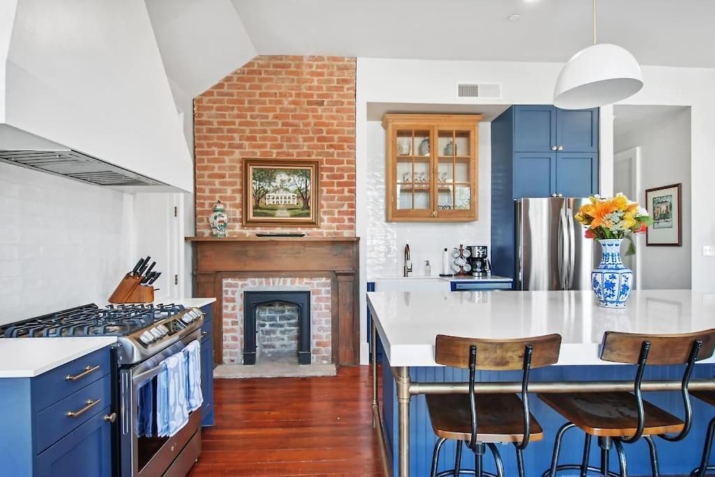 Apartment Fab 1838 Garden District 5br With Parking And Balcony *