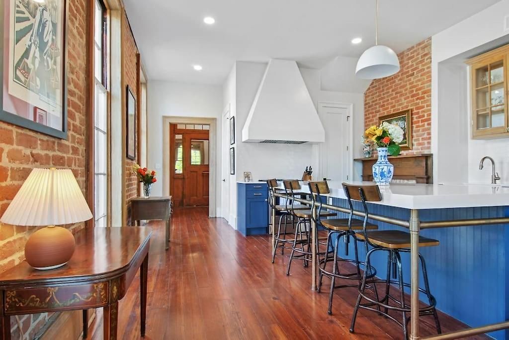 Fab 1838 Garden District 5br With Parking And Balcony Apartment *