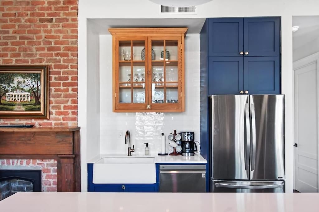 Fab 1838 Garden District 5br With Parking And Balcony New Orleans