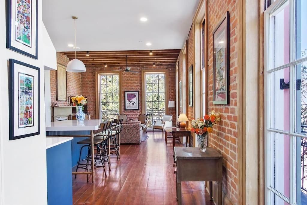 Fab 1838 Garden District 5br With Parking And Balcony * New Orleans
