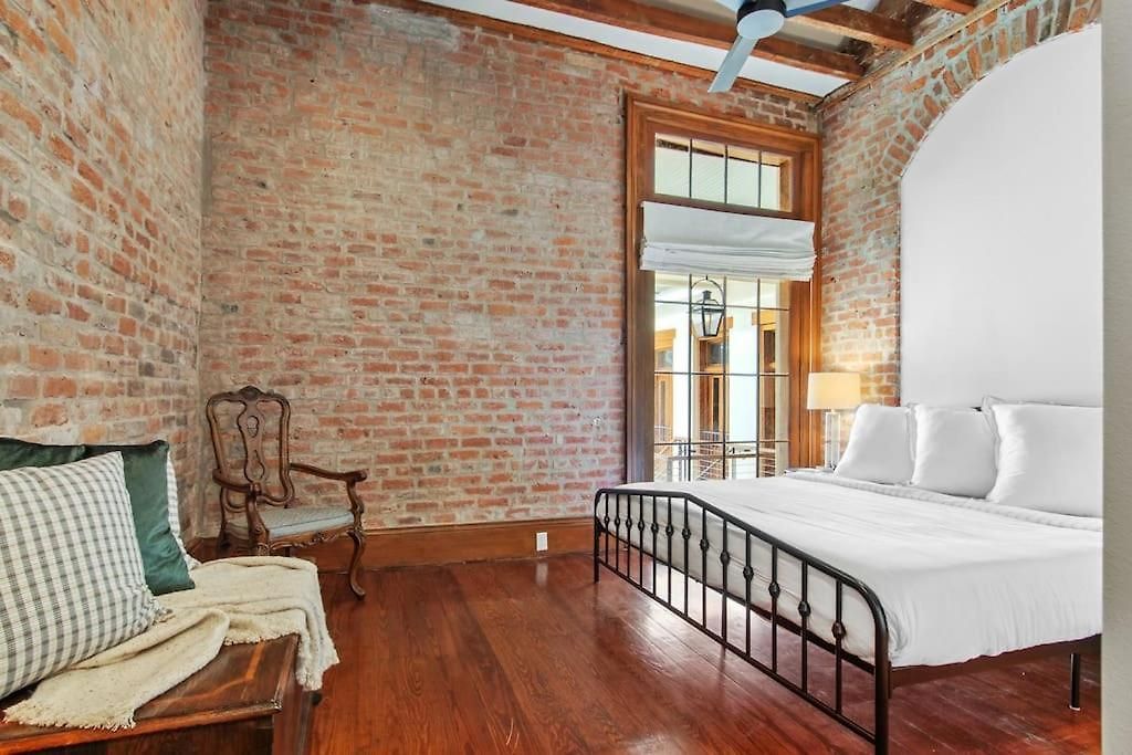 Apartment Fab 1838 Garden District 5br With Parking And Balcony *