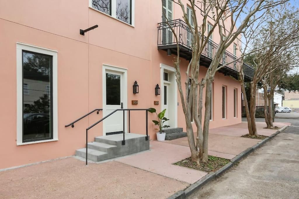 Apartment Fab 1838 Garden District 5br With Parking And Balcony *
