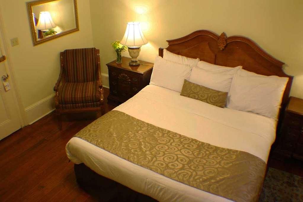 Hotel Historic Streetcar 2*