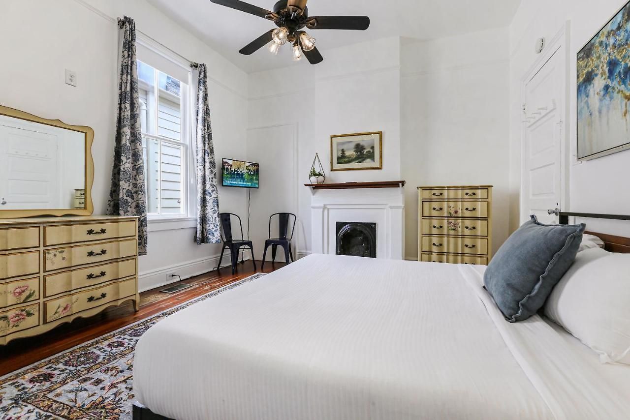 Holiday home Uptown Spacious 4bd/3ba With Historic Charm *