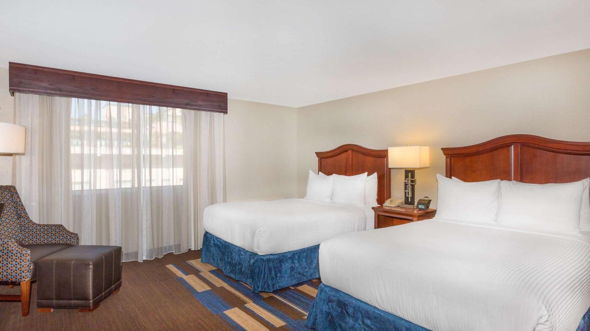 Hotel Wyndham French Quarter 4*