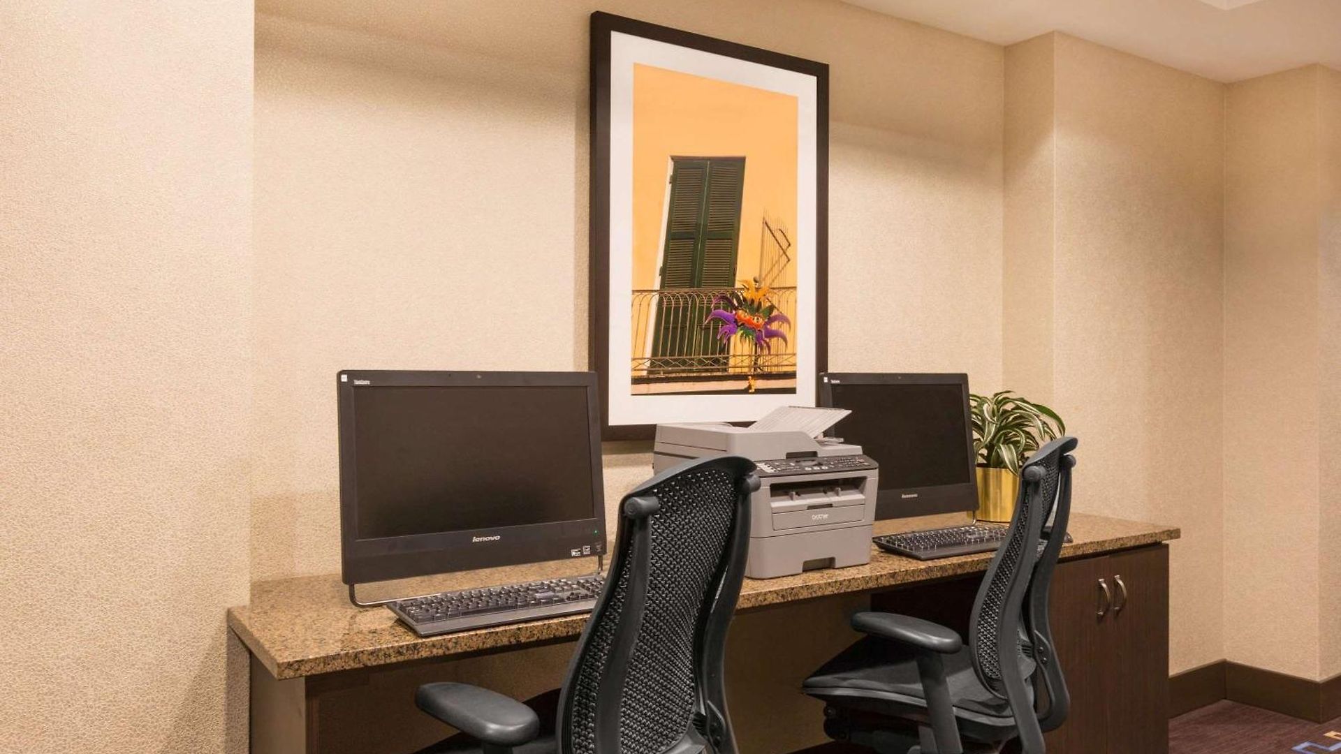 Hotel Wyndham French Quarter 4*