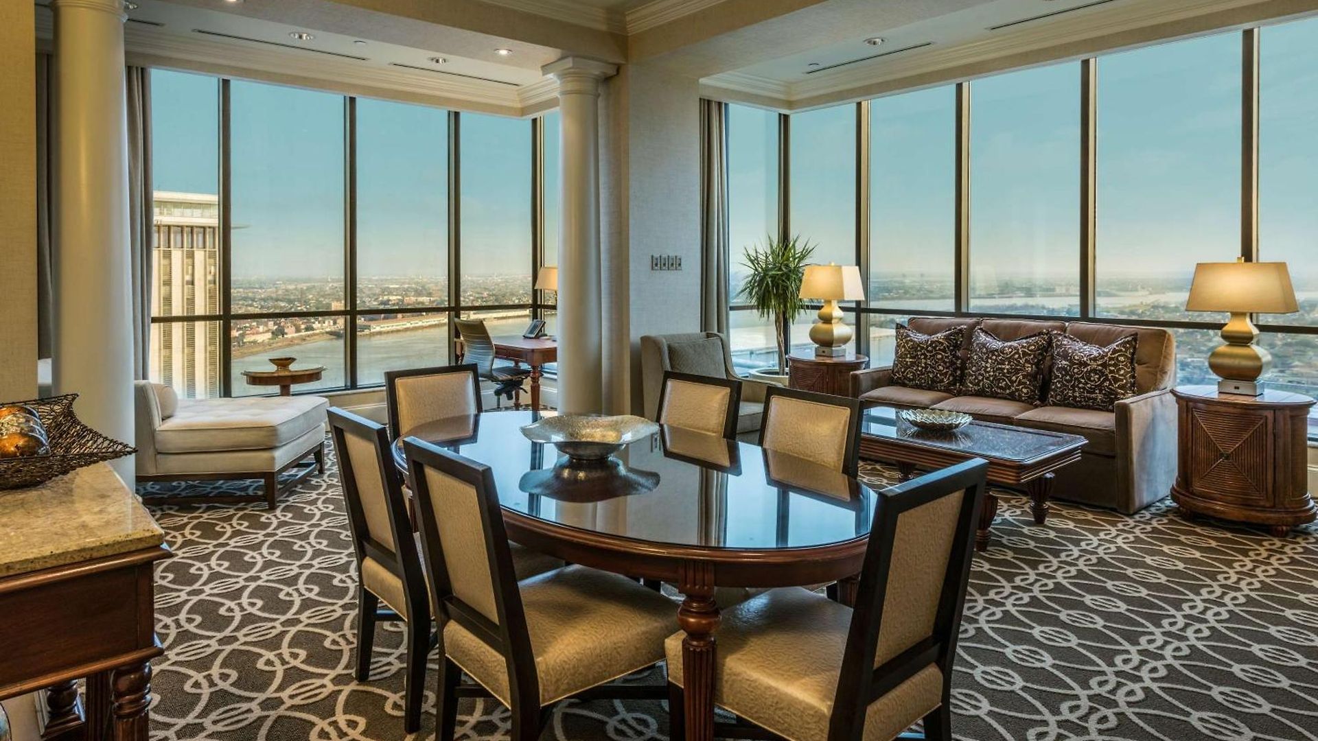 Hotel Hilton Riverside 4*